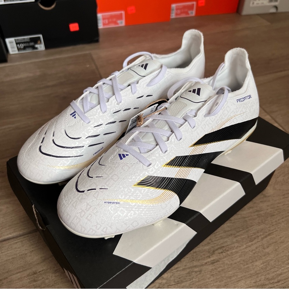 adidas Predator League FG/MG Soccer Cleats